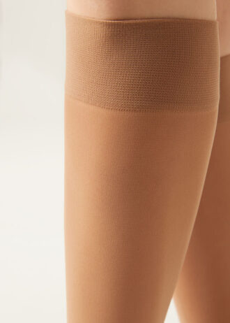 Calze al ginocchio in Microfiber semi-coprenti 30 denari