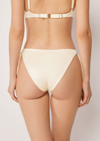 Slip bikini con laccetti laterali in raso lucido