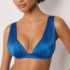 Top bikini a triangolo con imbottitura graduata in raso lucido